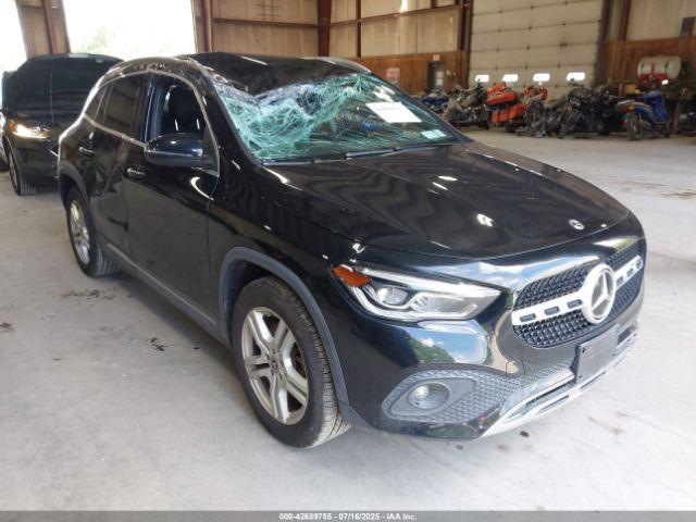  Salvage Mercedes-Benz GLA