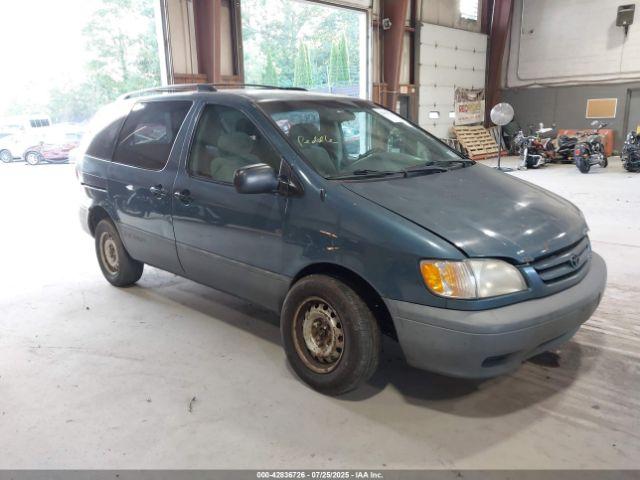  Salvage Toyota Sienna