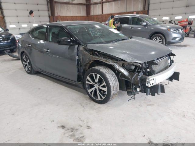  Salvage Nissan Maxima