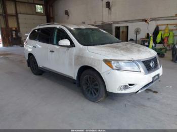  Salvage Nissan Pathfinder