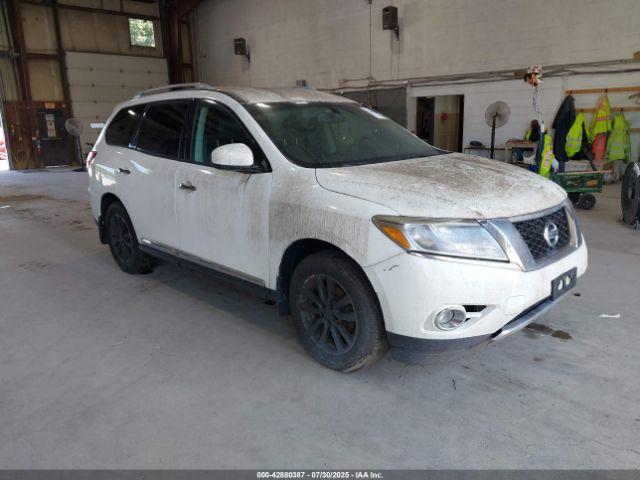  Salvage Nissan Pathfinder
