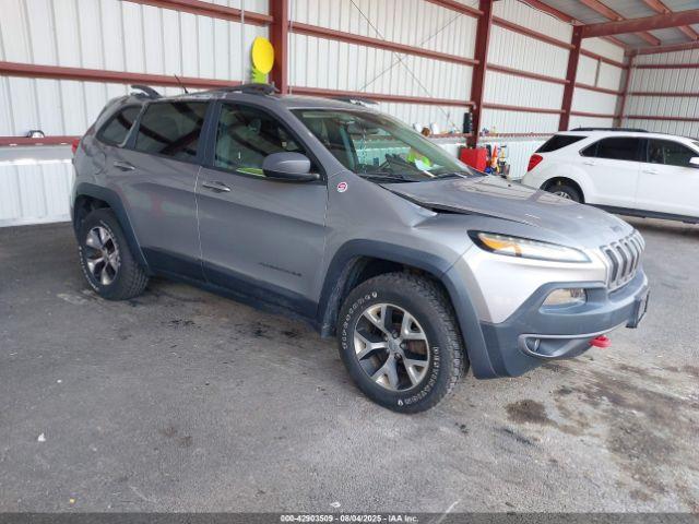  Salvage Jeep Cherokee