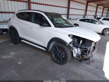  Salvage Hyundai TUCSON