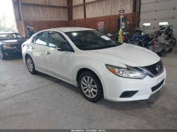  Salvage Nissan Altima