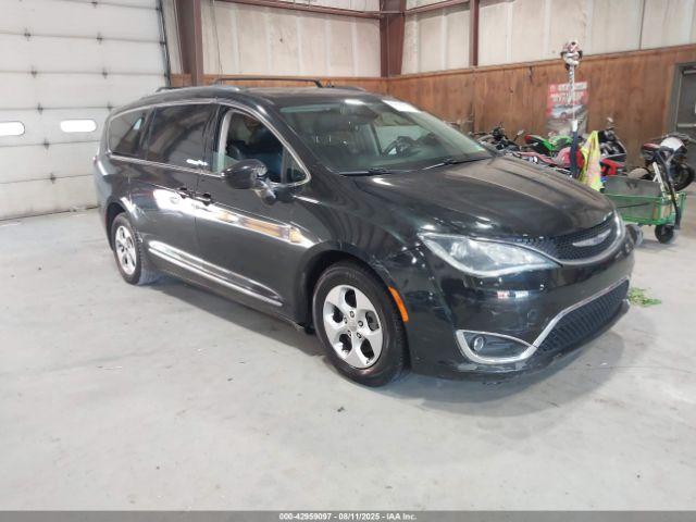  Salvage Chrysler Pacifica