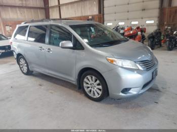  Salvage Toyota Sienna