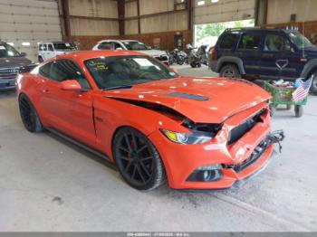  Salvage Ford Mustang