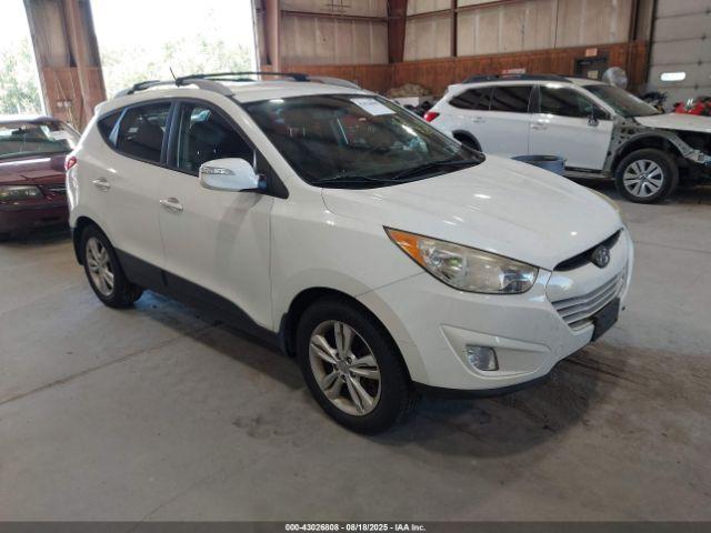  Salvage Hyundai TUCSON