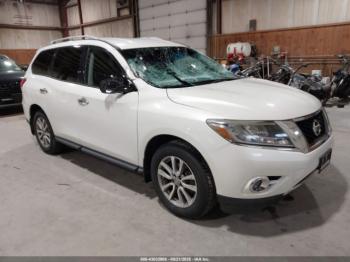  Salvage Nissan Pathfinder