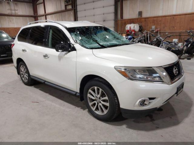  Salvage Nissan Pathfinder