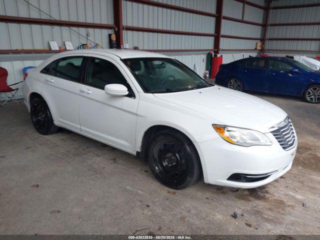  Salvage Chrysler 200