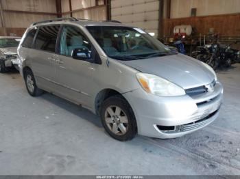  Salvage Toyota Sienna