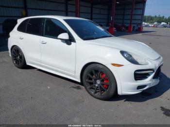  Salvage Porsche Cayenne