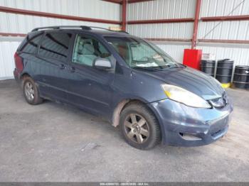  Salvage Toyota Sienna