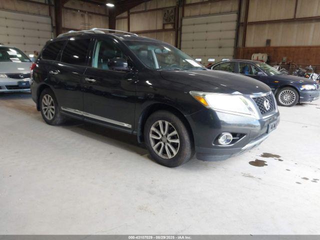  Salvage Nissan Pathfinder