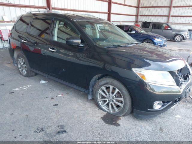  Salvage Nissan Pathfinder