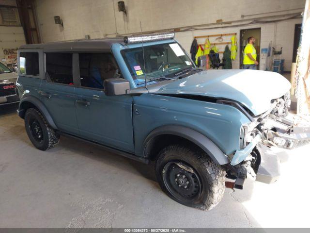  Salvage Ford Bronco