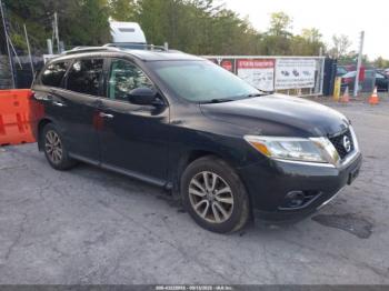  Salvage Nissan Pathfinder