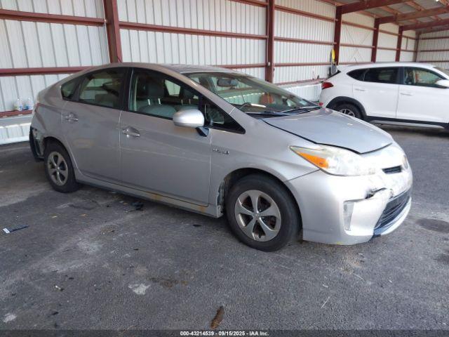  Salvage Toyota Prius