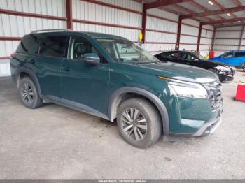  Salvage Nissan Pathfinder