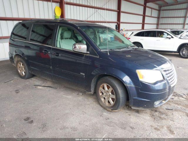  Salvage Chrysler Town & Country