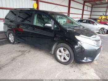  Salvage Toyota Sienna