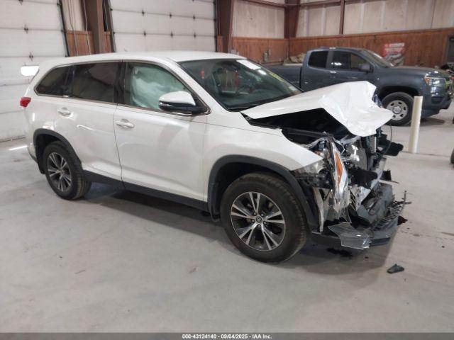  Salvage Toyota Highlander