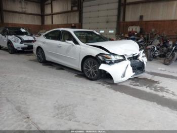  Salvage Lexus Es
