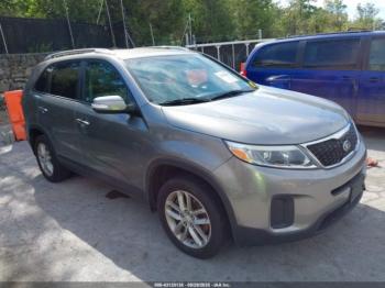  Salvage Kia Sorento