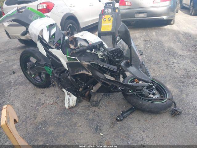  Salvage Kawasaki Ex650