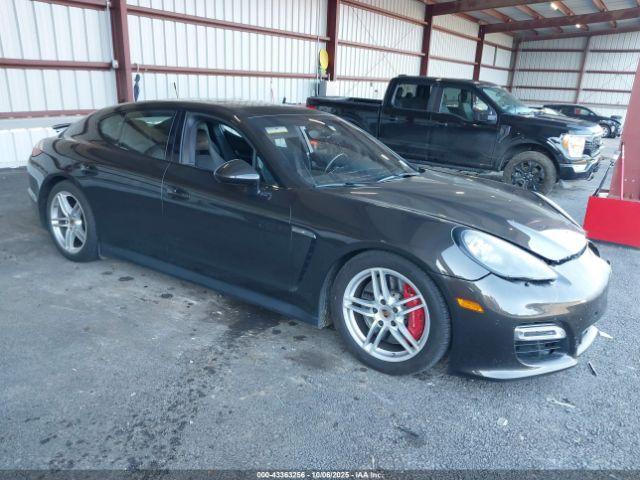  Salvage Porsche Panamera