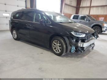  Salvage Chrysler Pacifica