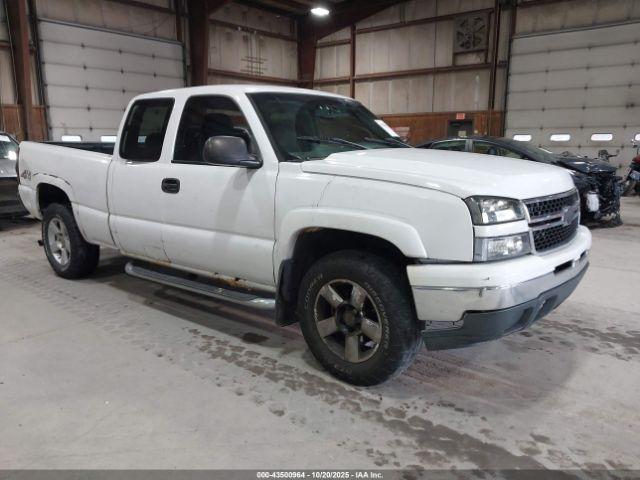  Salvage Chevrolet Silverado 1500