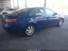 Toyota Camry Le Image 7