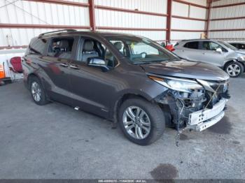  Salvage Toyota Sienna