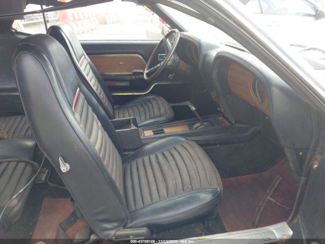 Ford Mustang Image 9