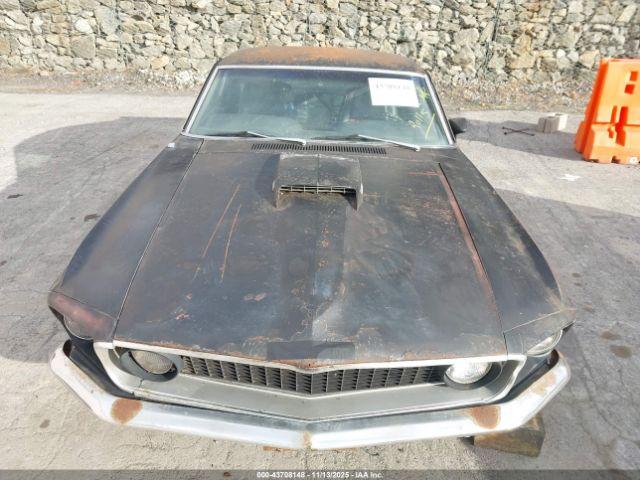 Ford Mustang Image 5