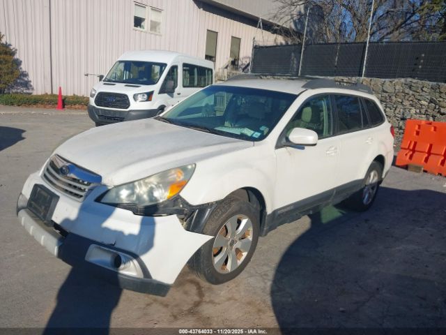 Subaru Outback 2.5i Limited Image 3