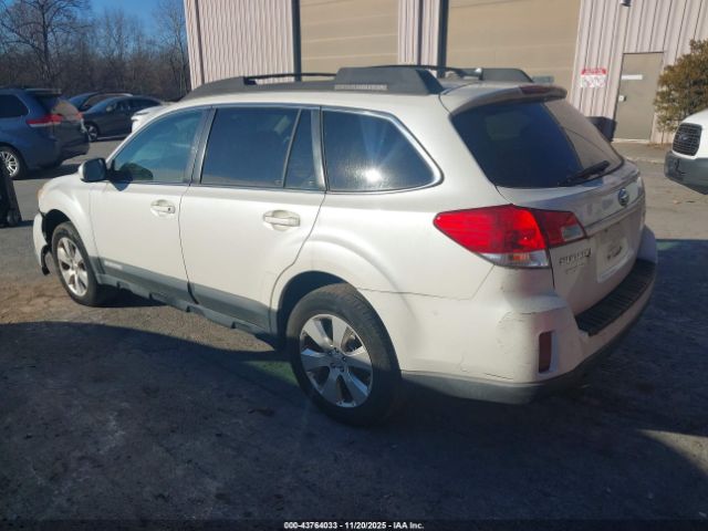 Subaru Outback 2.5i Limited Image 9