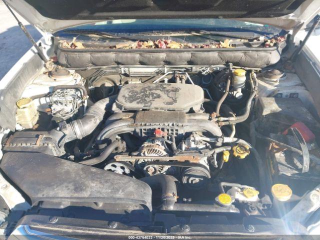 Subaru Outback 2.5i Limited Image 2