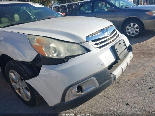 Subaru Outback 2.5i Limited Image 7