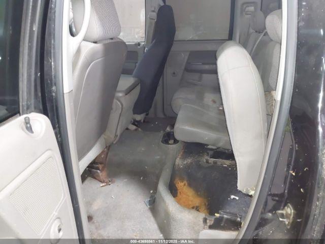 Dodge Ram 2500 Image 2