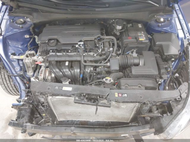 Hyundai ELANTRA Sel Image 3