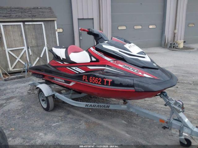  Salvage Yamaha Wave Runner
