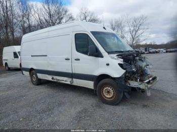  Salvage Mercedes-Benz Sprinter 2500