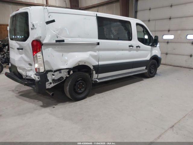 Ford Transit Image 4