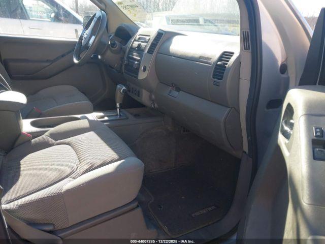 Nissan Frontier Se Image 15