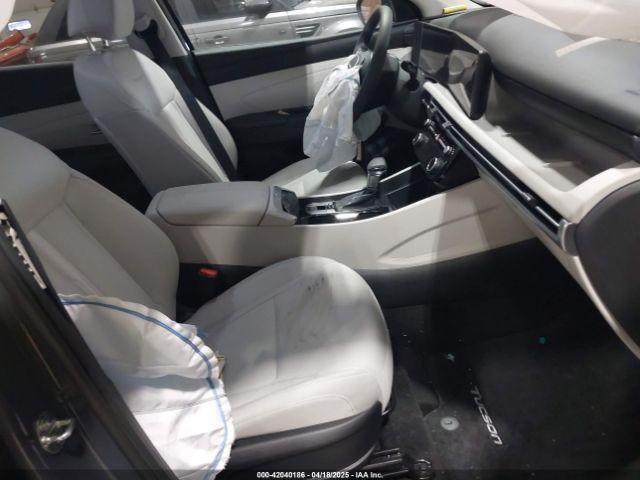 Hyundai TUCSON Sel Image 3