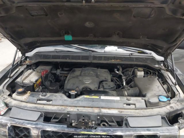 Nissan Titan Se Image 16