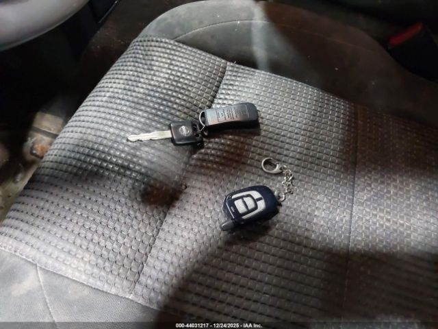 Nissan Titan Se Image 8